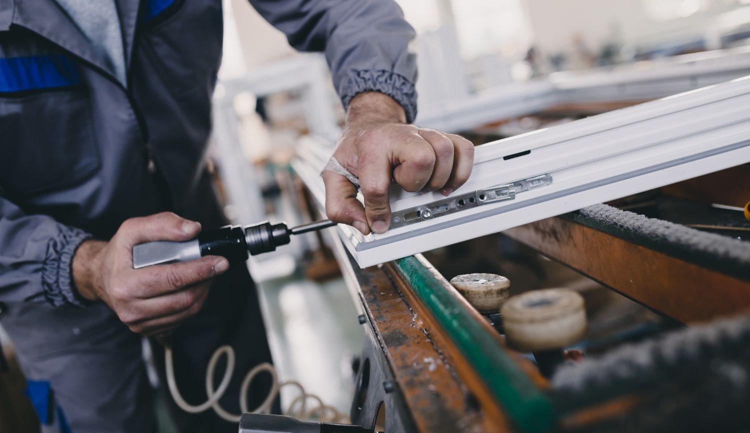 The Best HR Solution for Manufacturers: How PEOs Improve Safety, Payroll, and Productivity