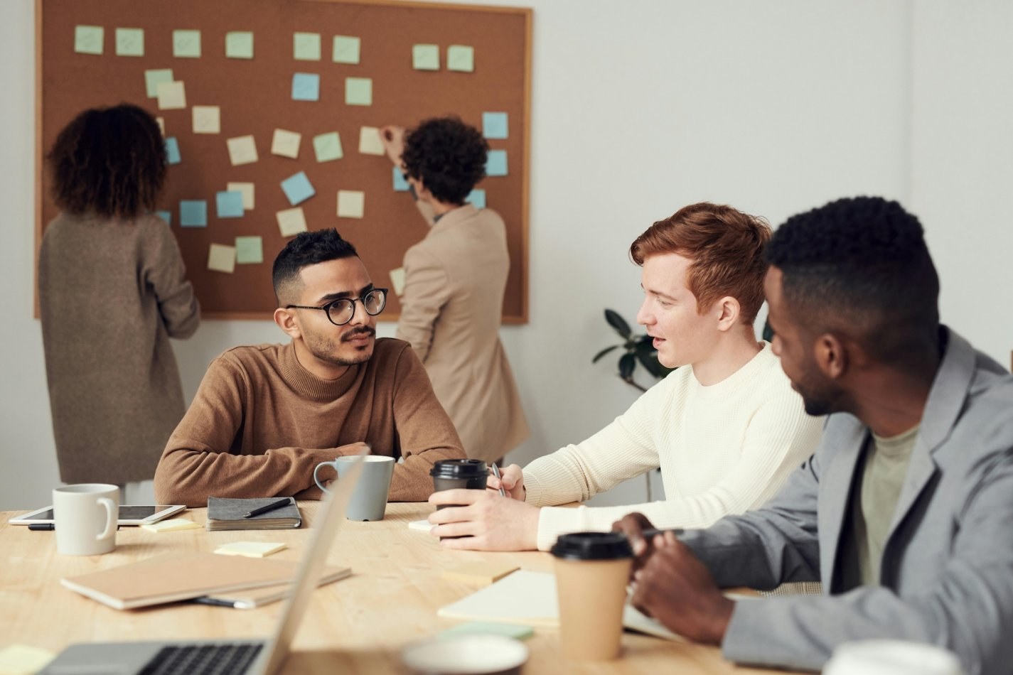 How to Develop a Compensation Strategy That Attracts and Retains Talent