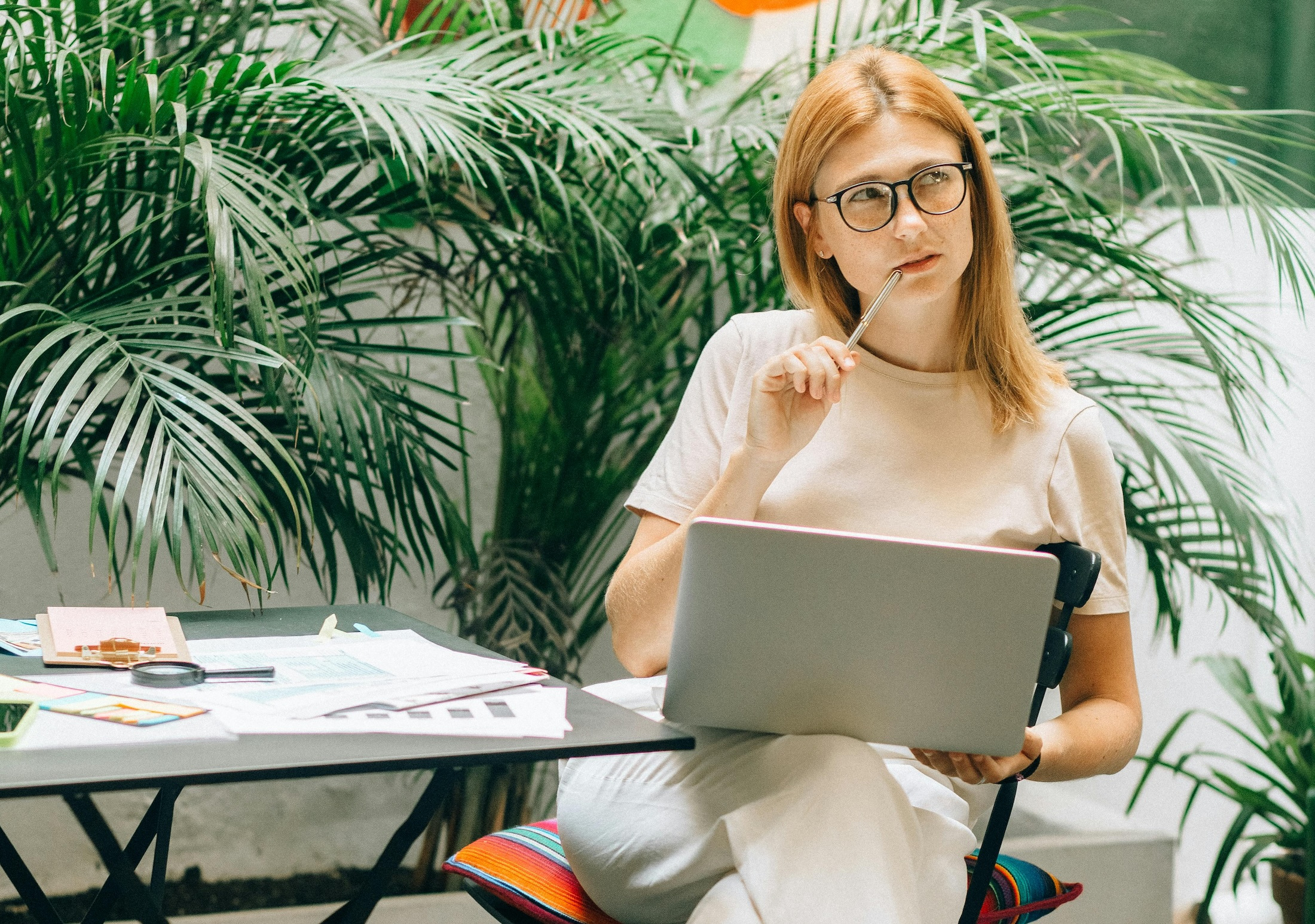 What are the Advantages and Disadvantages of HR Outsourcing? Weigh the Pros and Cons for Your Business.