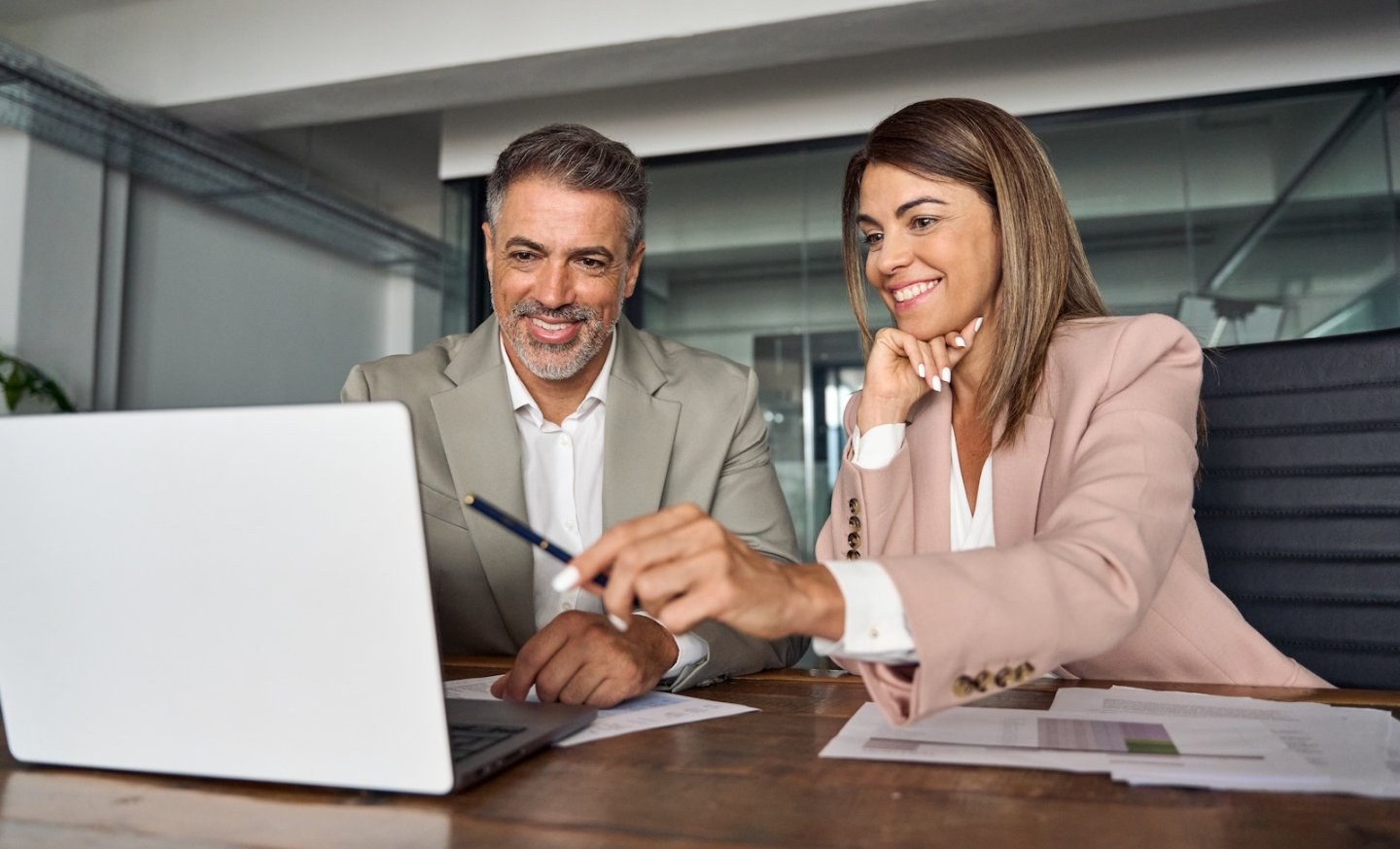 Can You Keep Your Broker When You Switch to a PEO? Here's How a Carve-Out Works